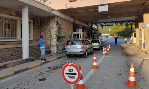Dogana e Kapshtices e mbyllur deri me 3 Korrik: Ja kush lejohet te kaloje